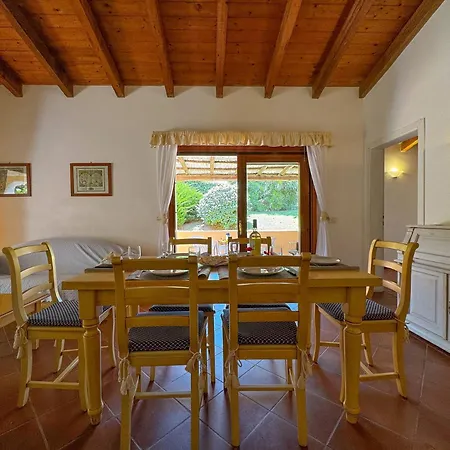 Rosy - Comfort E Piscina Privata A Villa