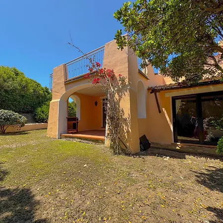 Rosy - Comfort E Piscina Privata A Villa Stintino