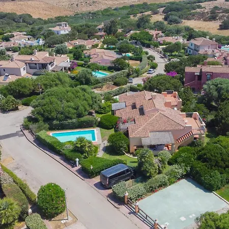 Rosy - Comfort E Piscina Privata A Villa *